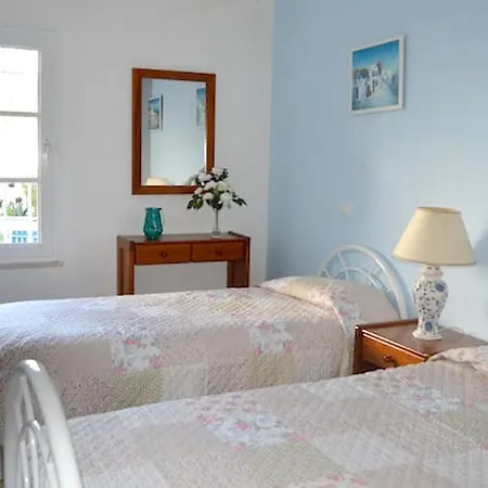 Rua Alves Redol Apartment *